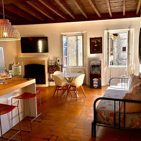 Holiday home Viacoloniola37